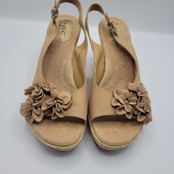 BOC flower design size 11 leather upper cream color - Picture 2 of 13